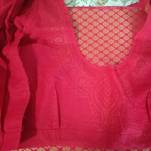 Beautiful wedding Banarasi silk saree with Blouse - Picture 14 of 14